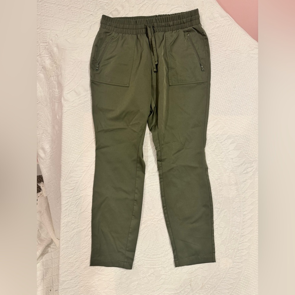 Magellan Outdoors Forest Green Cargo Pants c11